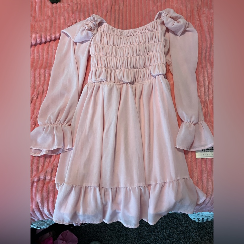 pink dress